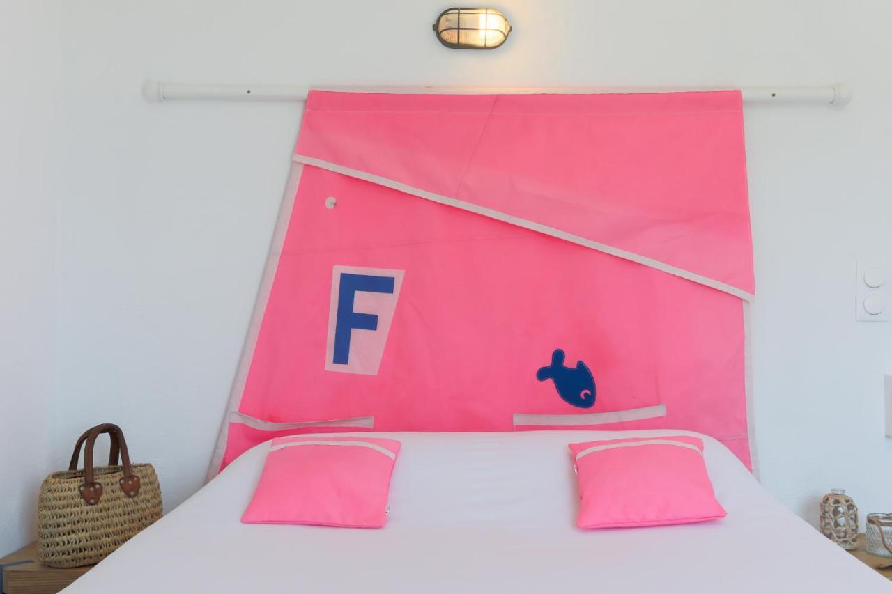 Hotel Almanarre Plage - Hotel Eco-Responsable Face A La Mer Hyeres Exterior photo