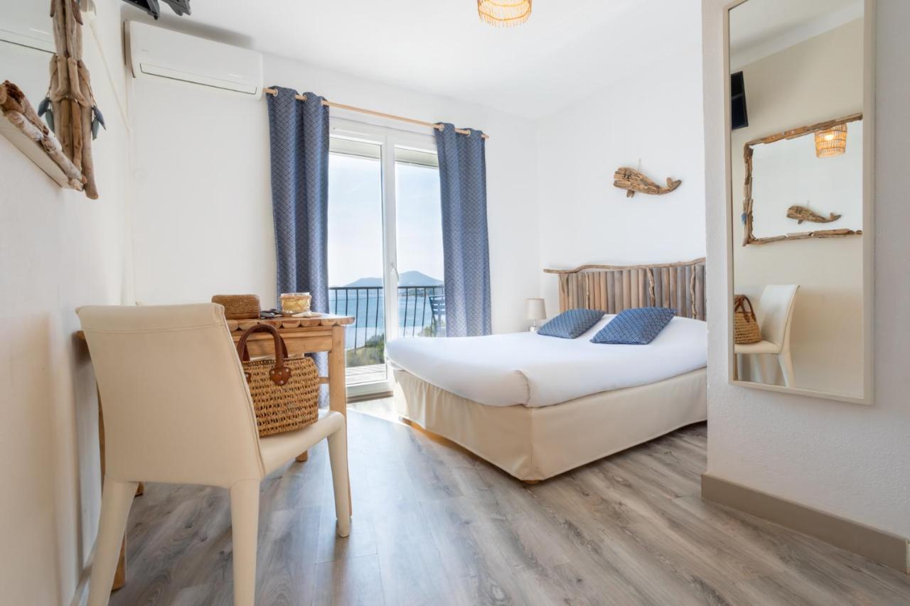 Hotel Almanarre Plage - Hotel Eco-Responsable Face A La Mer Hyeres Exterior photo